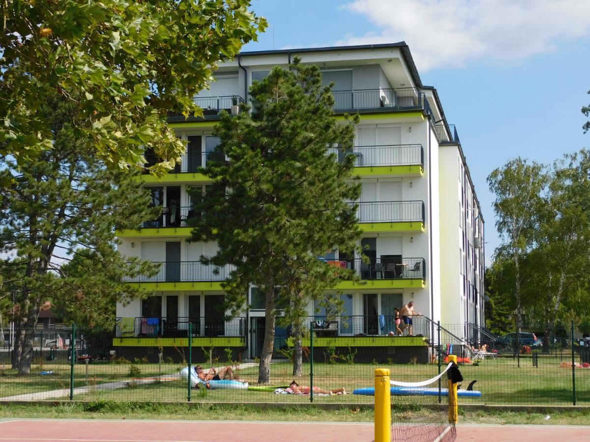 Apartamento Katamaran Siófok Exterior foto